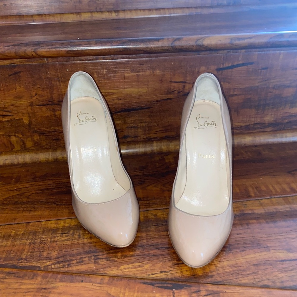Great condition Christian Louboutin heels.